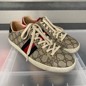 GUCCI WOMEN’S ACE GG SUPREME SNEAKER SIZE 39.5
